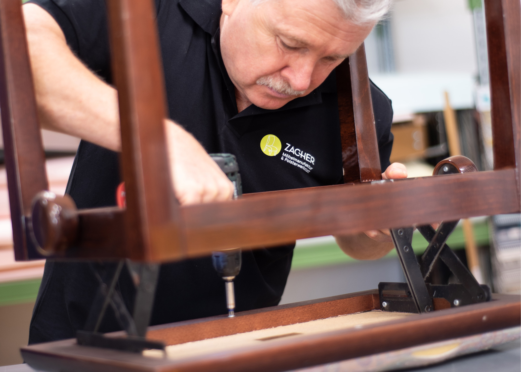 Klavierhocker neu beziehen